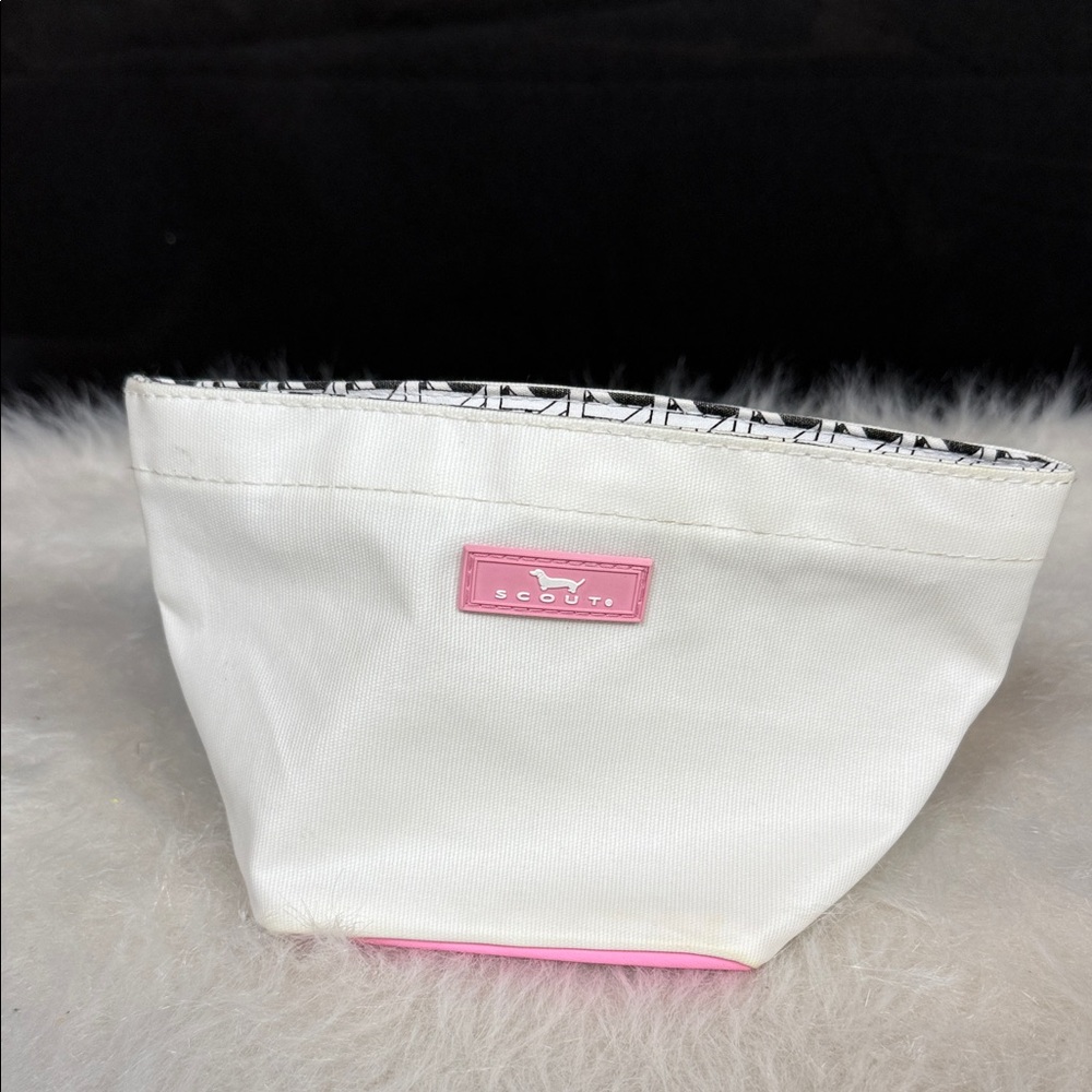 Scout White and Pink Women's Medium Make Up Bag
